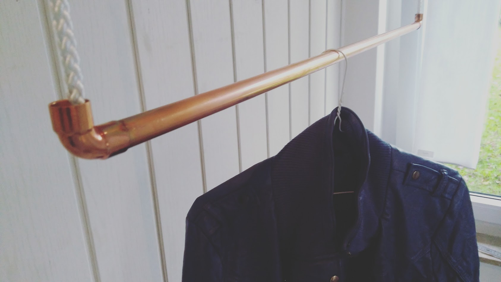 100 cm Premium Design Kleiderstange, Garderobenstange, aus Kupfer und Baumwollseil (weiß) hängend, D